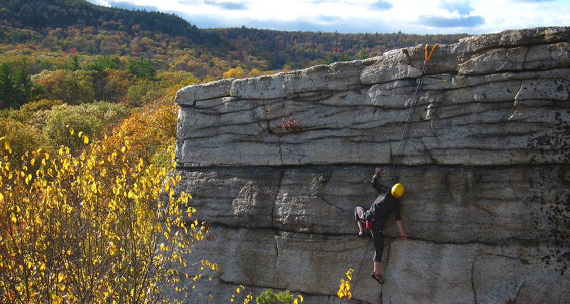 PE 1652 Outdoor Basic Rock Climbing Fall Break Student & Campus
